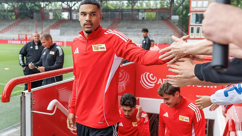 Danilho-Doekhi-laesst-seine-Zukunft-bei-Union-Berlin-offen