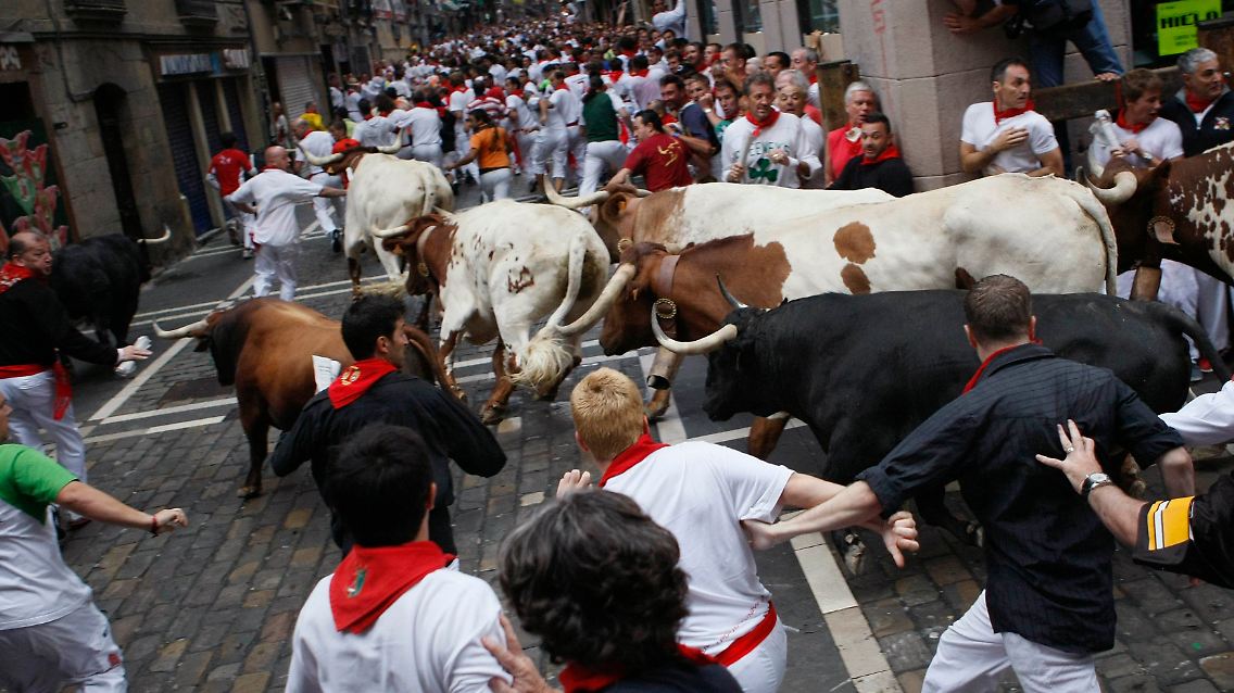 2012-07-09T094338Z_01_EAG204_RTRMDNP_3_SPAIN.JPG2013490106857993766.jpg