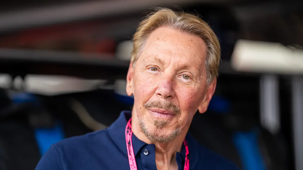 Larry-Ellison-Usa-founder-and-executive-chairman-of-Oracle-during-the-Formula-1-Qatar-Airways-British-Grand-Prix-2025-on-Sunday-Race-Day-at-the-Silverstone-International-Circuit-Silverstone-Towcester-England-UK-on-July-6-2025-Photo-by-Antoine-Lapeyre-ABACAPRESS