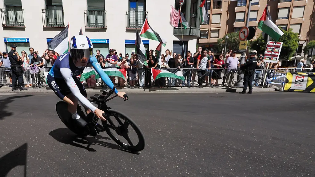 2d22151b13a371b2ff118b1d1ed7cc43