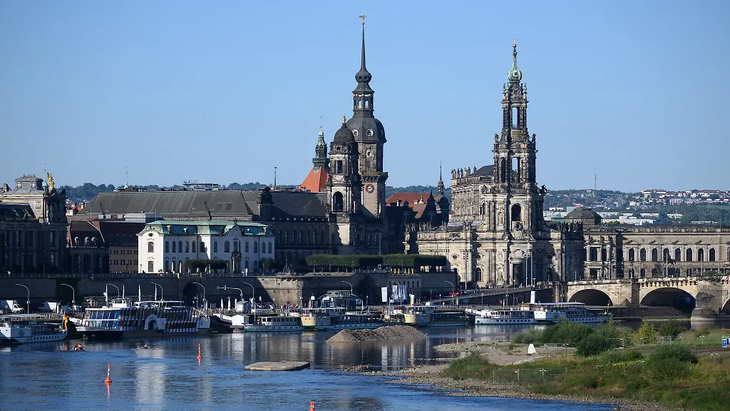 Ein-Jahr-nach-dem-Teileinsturz-der-Carolabruecke-diskutiert-der-Landtag-ueber-Konsequenzen-und-mehr-Geld-fuer-Brueckensicherheit
