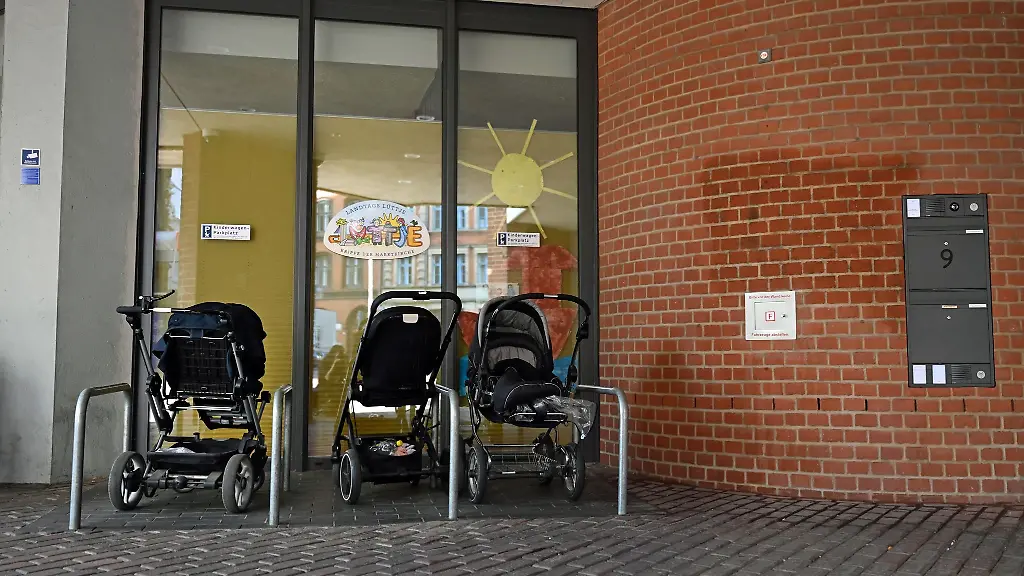 Die-Gaza-Parole-neben-dem-Eingang-einer-Krippe-wurde-bereits-weitestgehend-entfernt