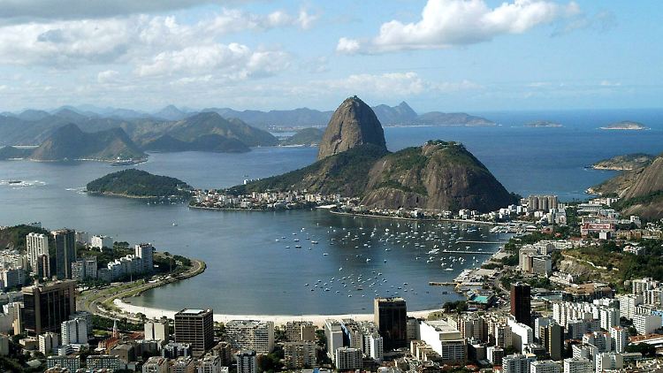 Sehnsuchtsort: Der Zuckerhut in Rio de Janeiro. Für den real existierenden Urlaub genügt dem Deutschen aber oft auch die Heimat.