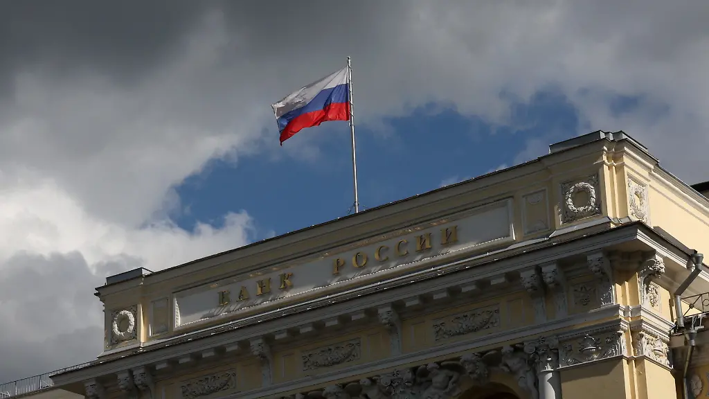 2025-09-12T111139Z-1857408911-RC29QGA2XGTZ-RTRMADP-3-RUSSIA-ECONOMY-RATES