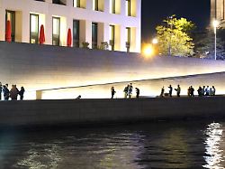 Angriff aus großer Gruppe: Verdächtige nach tödlicher Messerattacke in Berlin verhaftet