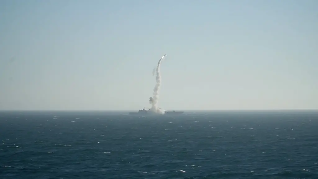 2025-09-14T092916Z-1621873684-UP1EL9E0QCRK9-RTRMADP-3-BELARUS-RUSSIA-DRILLS