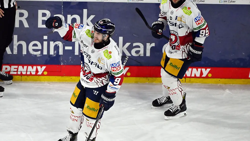 Ty-Ronning-l-steuerte-zwei-Tore-zum-Auswaertssieg-der-Eisbaeren-in-Koeln-bei