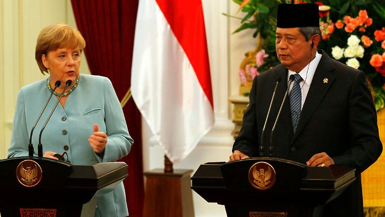 Merkel und Yudhoyono in Jakarta beantworten die Fragen der Presse.
