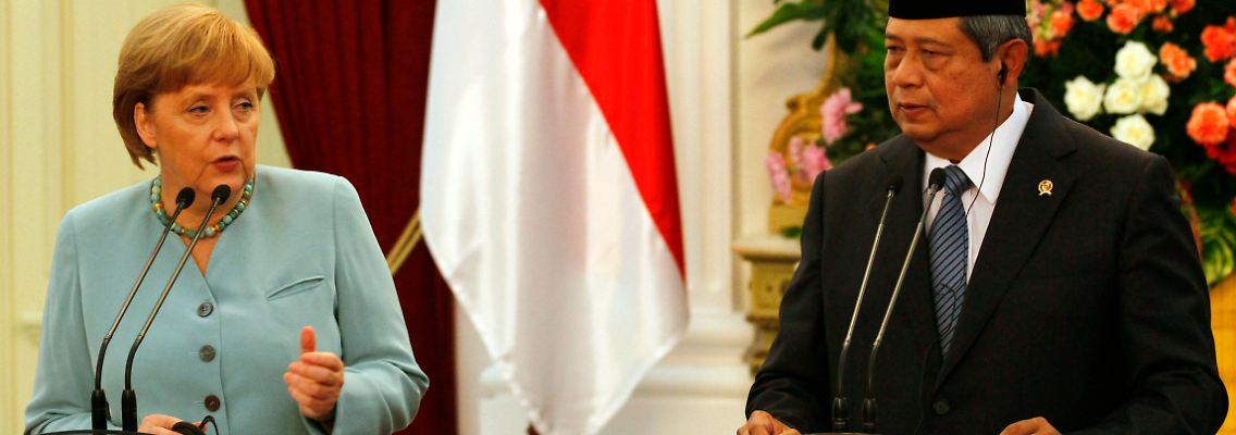 Merkel und Yudhoyono in Jakarta beantworten die Fragen der Presse.