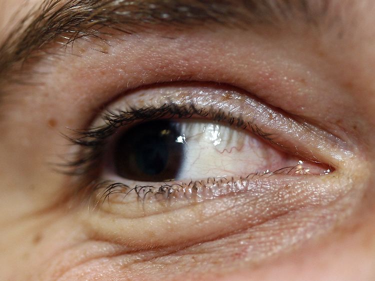 Lügner lassen sich anders als vielfach angenommen nicht durch genaues Beobachten der Augenbewegungen entlarven.