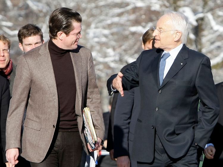 Hoffnung trifft Altlast: Guttenberg und Ex-Parteichef Stoiber bei der Klausur in Kreuth.