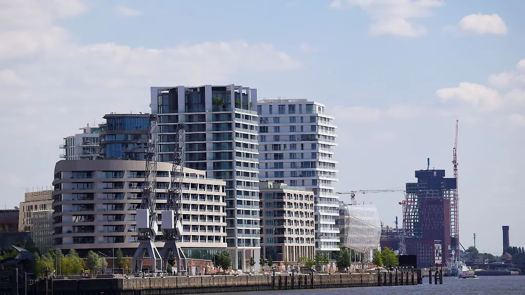 Der-Bau-des-Elbtowers-ist-im-Oktober-2023-eingestellt-worden