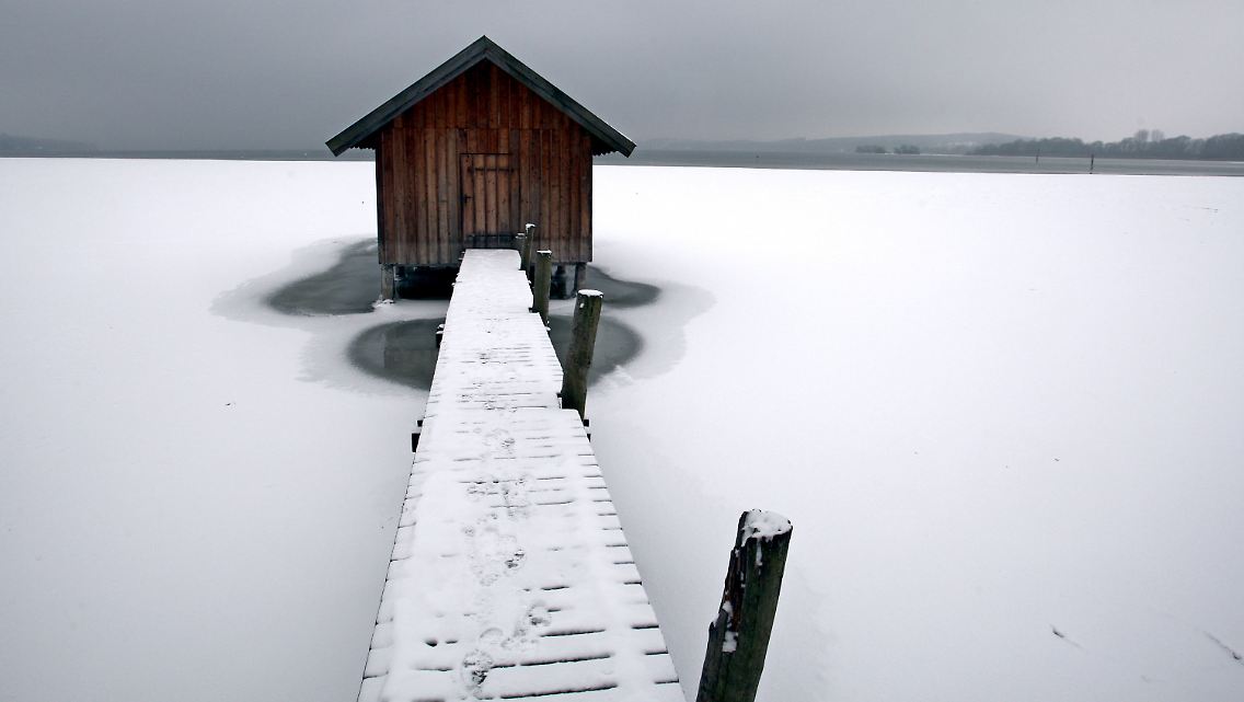 Ansonsten kann man ja auch mal die Stille eines Sees im Winter genießen.