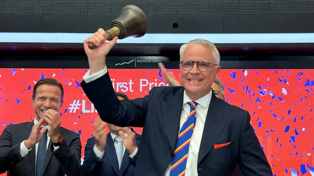 2e689cbb67b54574a1d407fbec17171f