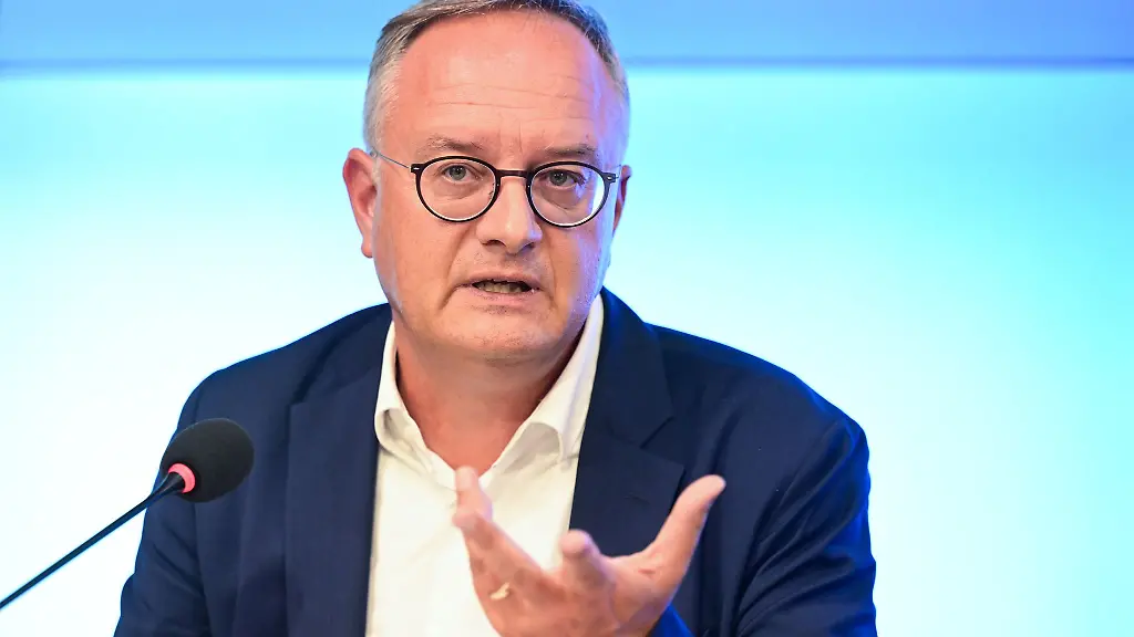 SPD-Fraktionschef-Andreas-Stoch-warnt-vor-Ungerechtigkeiten-bei-Sonderzahlungen-fuer-Beamte-mit-mehreren-Kindern