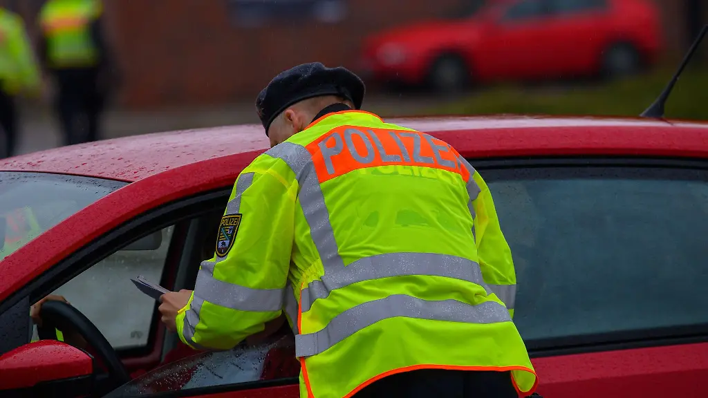Die-Polizei-hat-in-Sachsen-Anhalt-eine-dreitaegige-Kontrollaktion-im-Strassenverkehr-durchgefuehrt