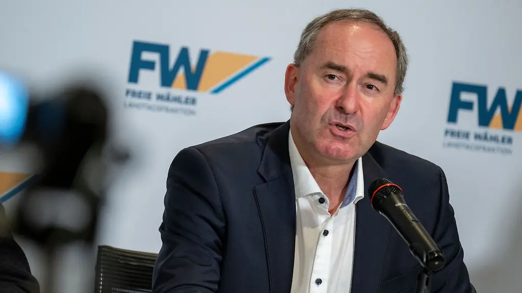 Hubert-Aiwanger-setzt-auf-mehr-Freie-Waehler-Landraete