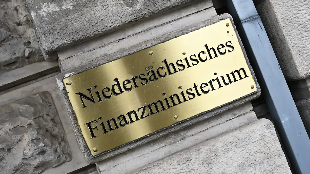 Die-Zahl-der-Vollzeitstellen-im-Landesdienst-soll-2026-weiter-steigen