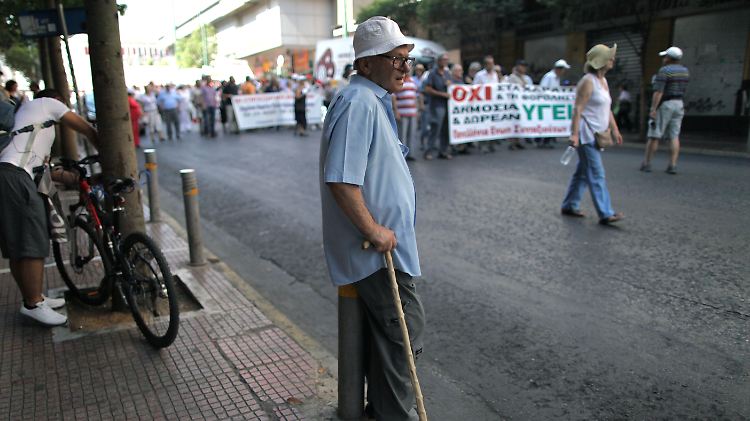 In Athen gehen die Rentner auf die Straße.