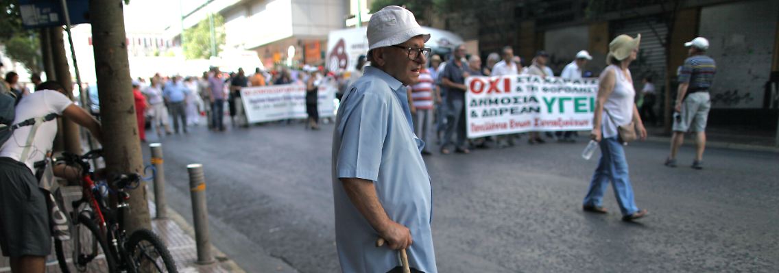 In Athen gehen die Rentner auf die Straße.