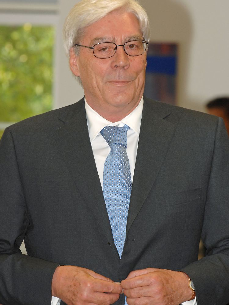 Werner Schmidt stand wegen "Kommunikationspannen" im Zusammenhang mit Milliardenabschreibung schon einmal vor einem Untersuchungsausschuss.