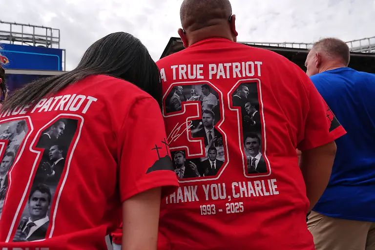 epi-1001873900-DPA-AP-syfmron6ty-v1-ax-ms6144-jpg-Charlie-Kirk-Memoria