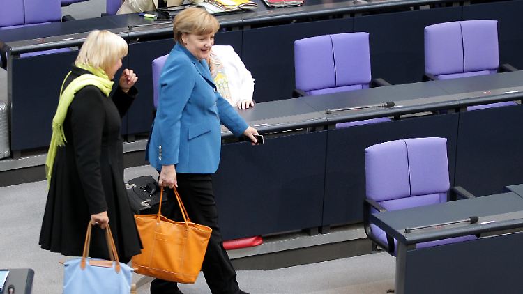 Claudia Roth (l.) ist längst in der Realpolitik angekommen. Doch Zuschreibungen ändern sich nicht so schnell.