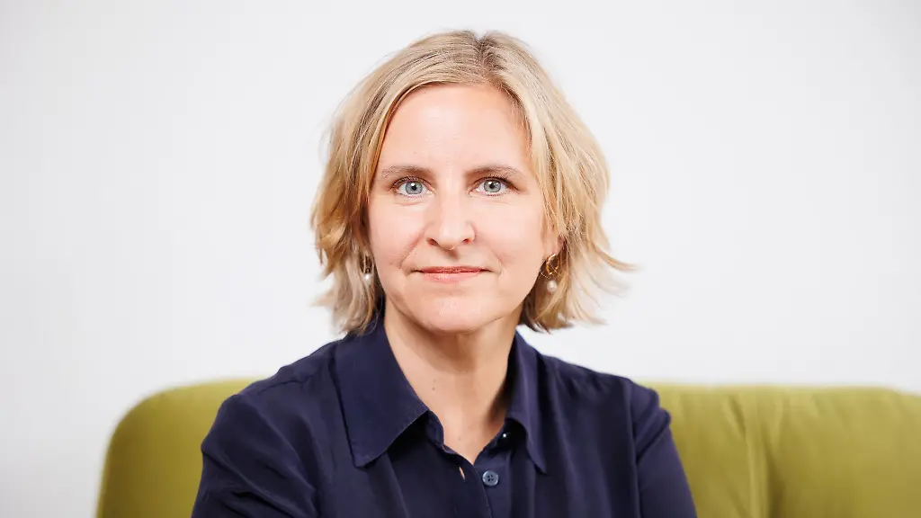 Die-gruene-Mobilitaetsministerin-Katrin-Eder-aus-Rheinland-Pfalz-vermisst-neue-Inhalte-im-Bahn-Konzept-von-Bundesverkehrsminister-Patrick-Schnieder-CDU