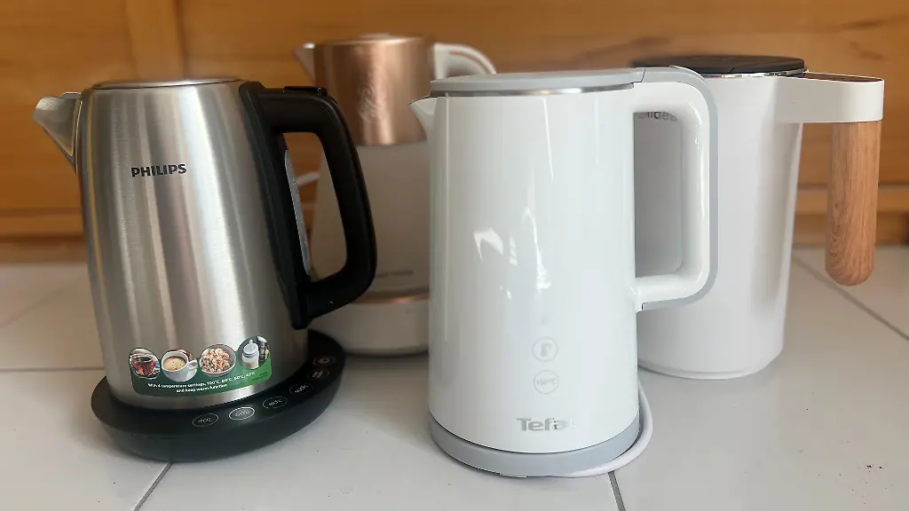 Welcher-Wasserkocher-heizt-so-richtig-ein-und-wer-sprueht-nur-heissen-Dampf