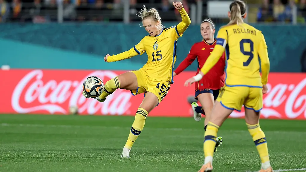 frankfurts-Rebecka-Blomqvist-trifft-zweimal-gegen-Leipzig