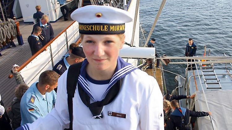 Jenny Böken als Offiziersanwärterin im August 2008.