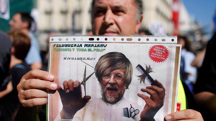 Die unerwarteten "Haircuts" von Ministerpräsident Mariano Rajoy erzürnen die Spanier.
