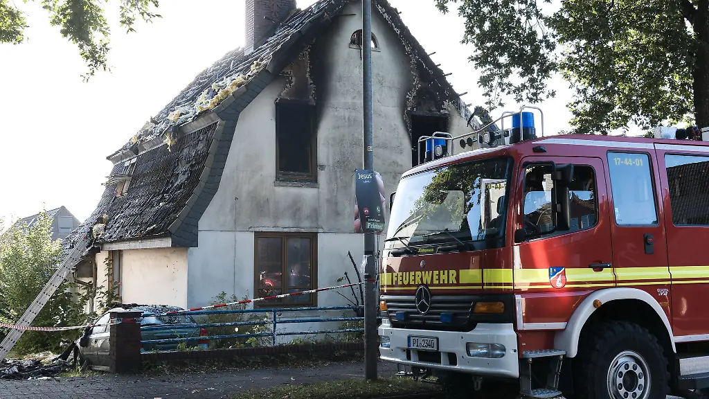 Eine-Neunjaehrige-wird-nach-dem-Brand-noch-vermisst