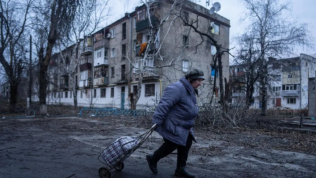 Die-Stadt-Kupjansk-ist-nach-mehr-als-drei-Jahren-Krieg-stark-zerstoert-doch-immer-noch-gibt-es-auch-Zivilisten-in-der-Stadt