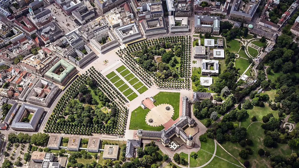 Seit-75-Jahren-ist-Karlsruhe-Residenz-des-Rechts