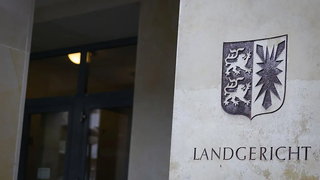 Der-Prozess-soll-bis-in-den-November-hinein-mit-mehreren-Terminen-fortgesetzt-werden