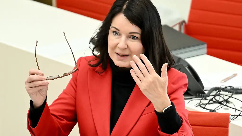 Brandenburgs-Gesundheitsministerin-Britta-Mueller-BSW-will-alle-Krankenhausstandorte-erhalten-aber-nicht-zwingend-als-Krankenhaus