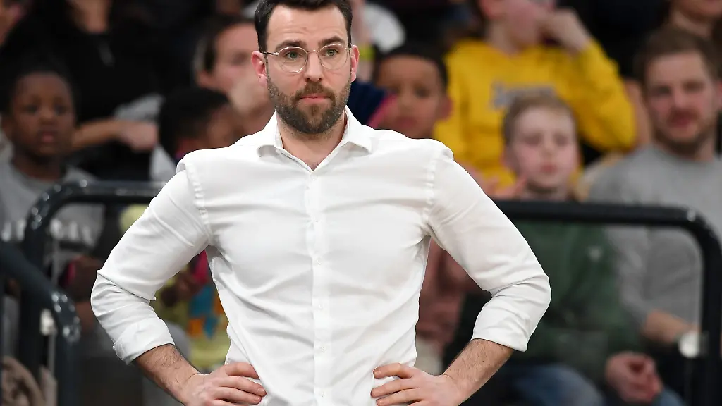 Hamburgs-Trainer-Benka-Barloschky-ist-dem-Aus-enttaeuscht