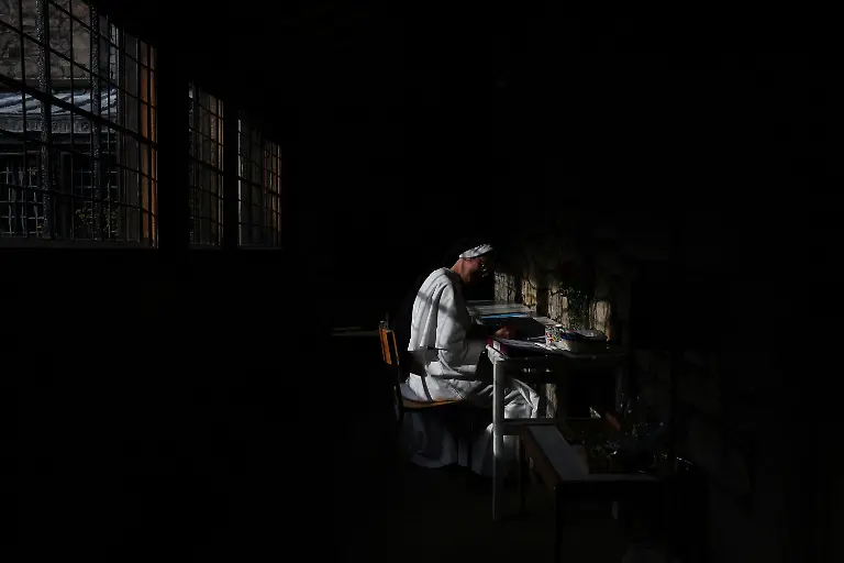 2025-09-24T081100Z-80884259-RC2DGDA8VEY2-RTRMADP-3-RELIGION-SCOTLAND-NUNS