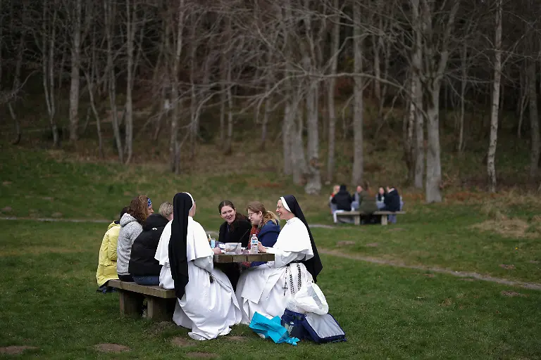 2025-09-24T081202Z-1152440179-RC2CIDA41PPM-RTRMADP-3-RELIGION-SCOTLAND-NUNS