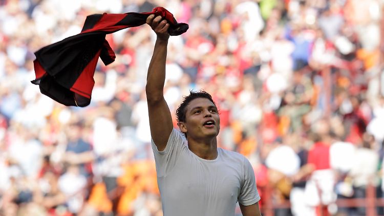 Schon da: Der Wechsel von Thiago Silva von Mailand nach Paris ist perfekt.