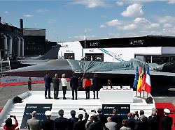 Projekt mit Frankreich: Berlin verschiebt "sehr, sehr wichtige" Entscheidung zum FCAS-Kampfjet