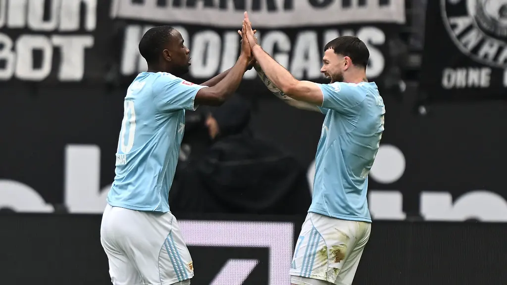 Ilyas-Ansah-und-Oliver-Burke-r-harmonieren-immer-besser