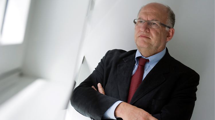 Peter Schaar lässt die Argumentation des Verfassungsschutzes ins Leere laufen.