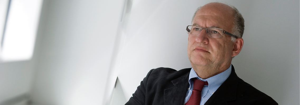 Peter Schaar lässt die Argumentation des Verfassungsschutzes ins Leere laufen.