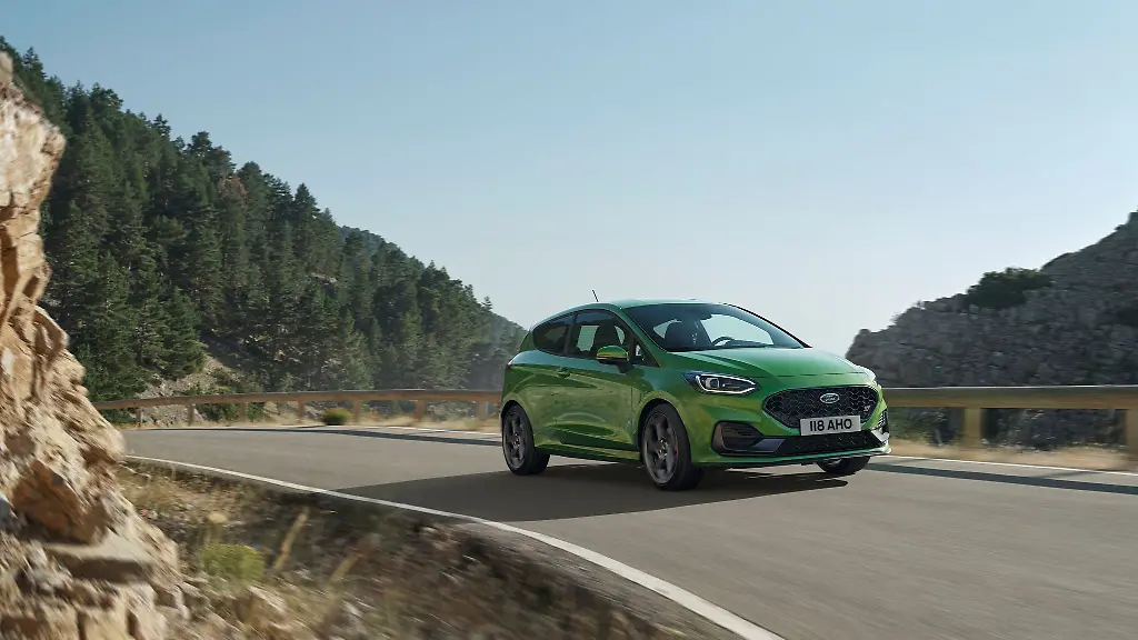 Koelner-Kleinwagen-Der-Ford-Fiesta-ist-gebraucht-ein-beliebter-Konkurrent-zu-Modellen-wie-Opel-Corsa-oder-VW-Polo