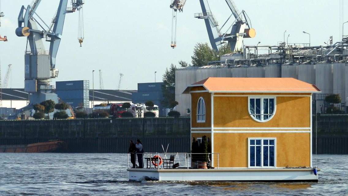 Für die einen ist es ein Hausboot, für manche Kommunen dagegen ein zweiter Wohnsitz.