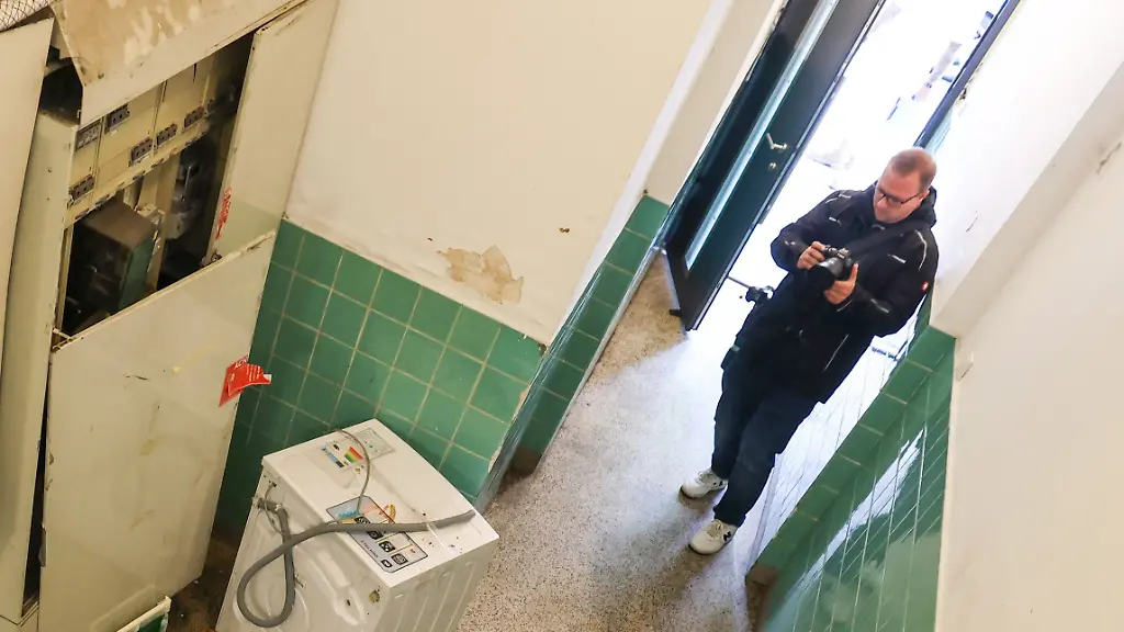 6188839148e4a75300c0a3d7dbdea63c