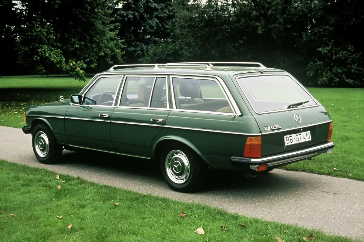 09-Schneller-als-andere-Sechszylinder-Kombis-Der-noble-Quelle-Mercedes-Benz-Classic-Archive