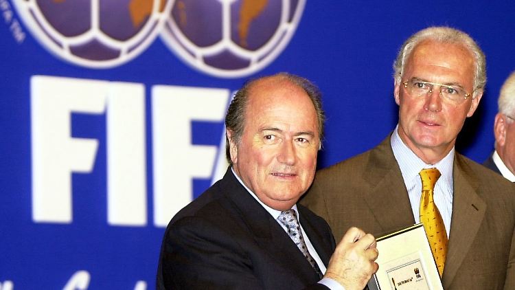 Lange Seite an Seite: Fifa-Präsident Joseph Blatter und Deutschlands "Kaiser" Franz Beckenbauer.